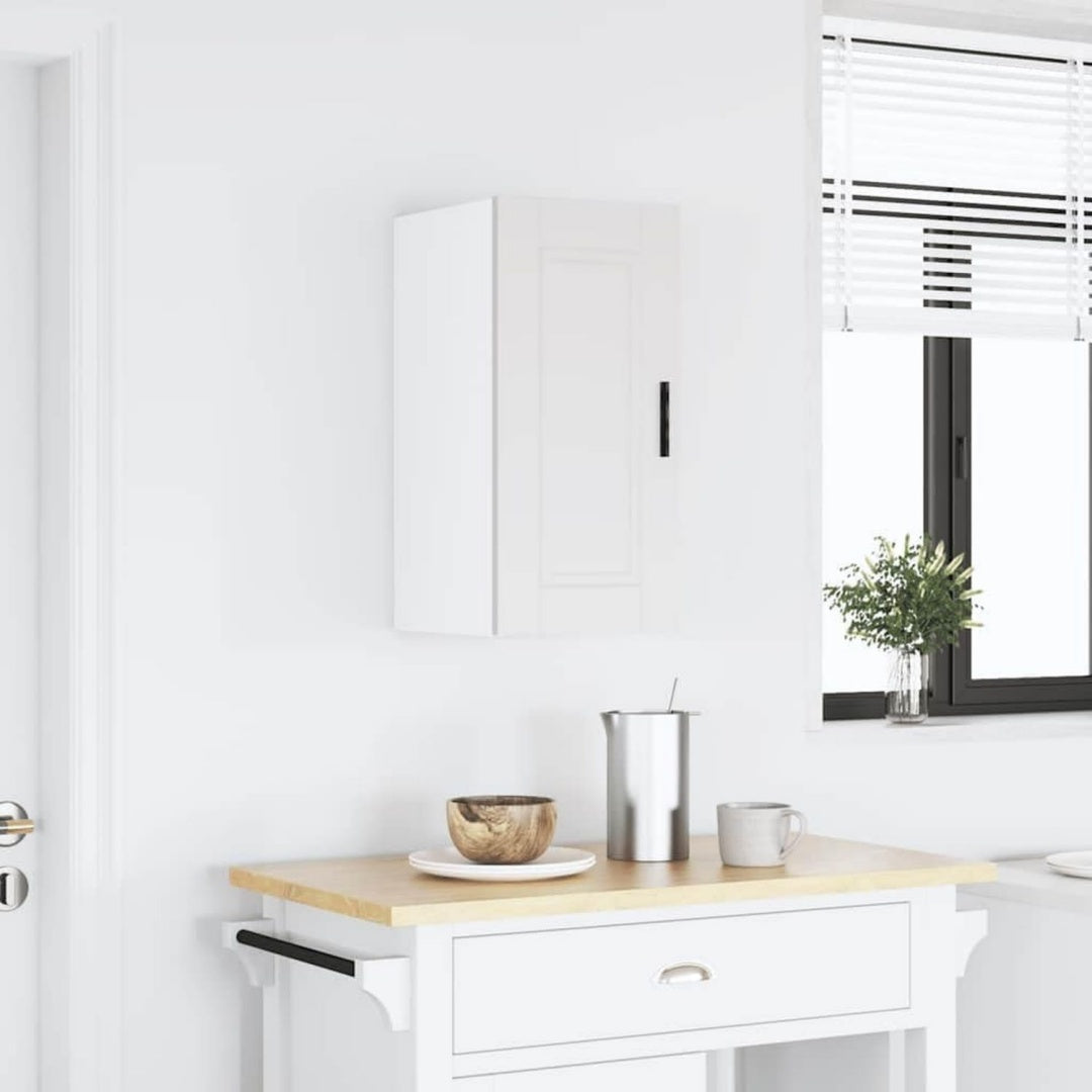 Tour de rangement gris clair en bois, chaleureux et pratique